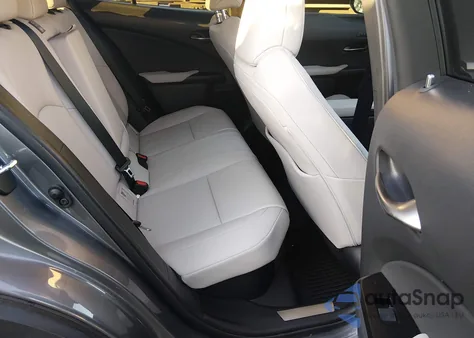 2021 Lexus Ux 250H Luxury z USA, uszkodzony, nr VIN JTHL9JBH4M2048248